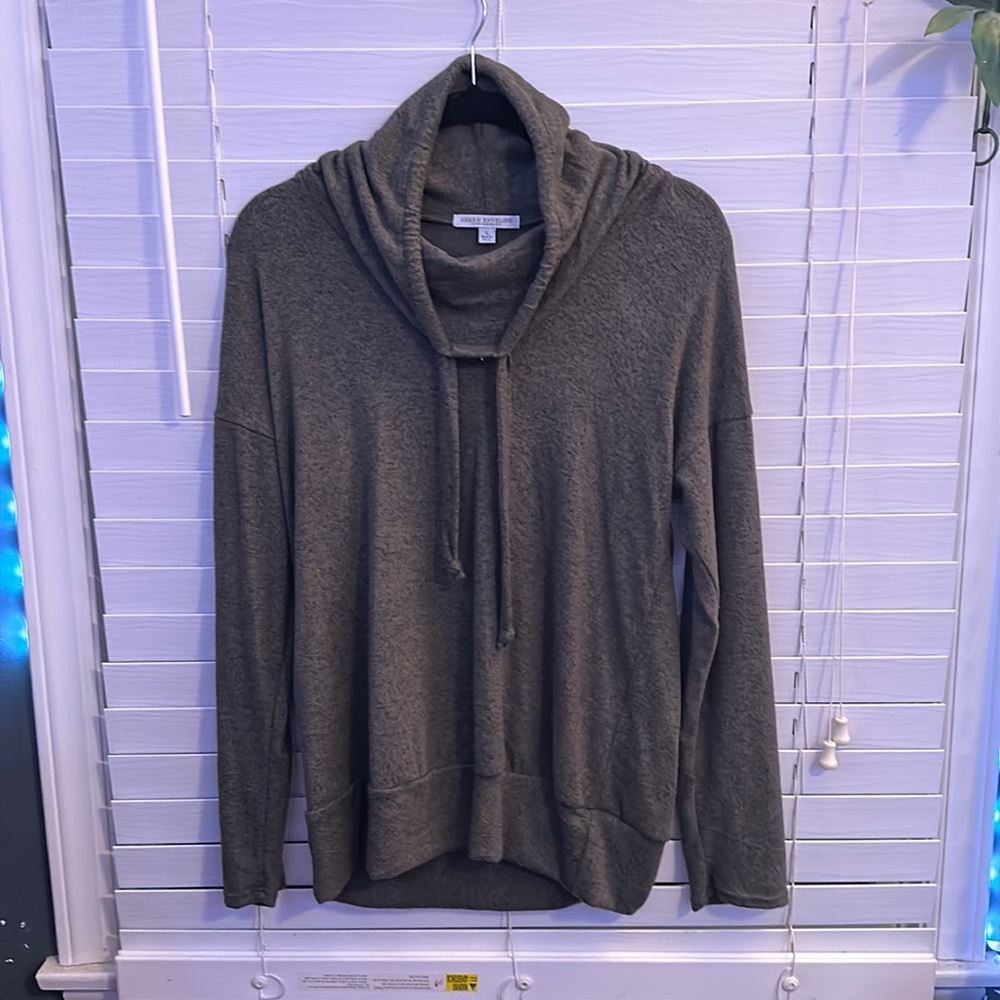 Green Envelope Sweater/Hoodie Loose Turtle Neck Sz L 🌺Bundle & Save🌺